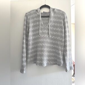 Splendid lightweight sweater/knit pullover hoodie / grey & white / size small